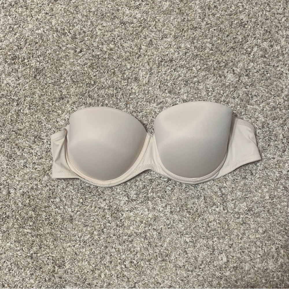 Women’s Pink Victoria’s Secret Size 36B Nude Push-Up Underwire Strapless Bra